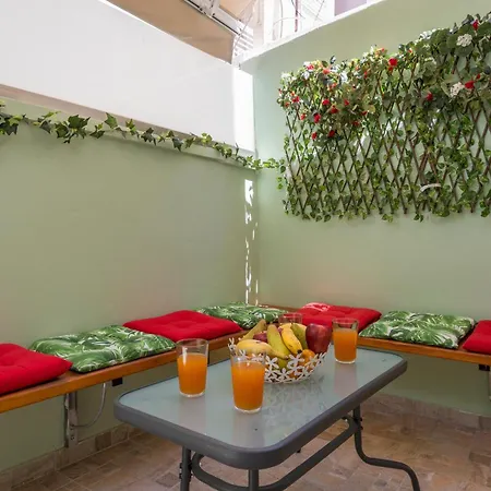 Apartman Luxury Pearl, Steps To The *