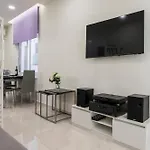 Luxury Pearl, Steps To The
