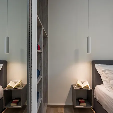 아파트 Luxury Pearl, Steps To The