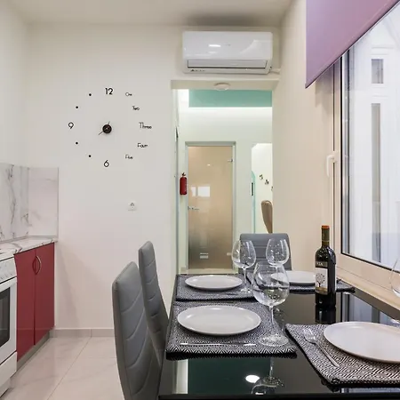 Luxury Pearl, Steps To The Apartment *