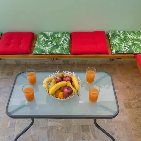 Luxury Pearl, Steps To The La Canea