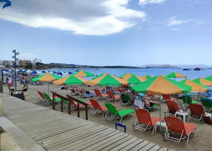 Luxury Pearl, Steps To The ハニア