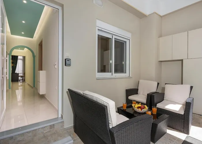 アパート Luxury Pearl, Steps To The