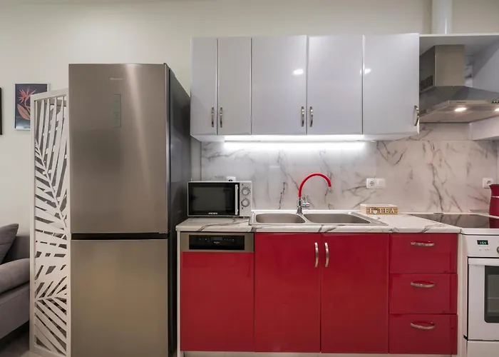 Luxury Pearl, Steps To The * ハニア