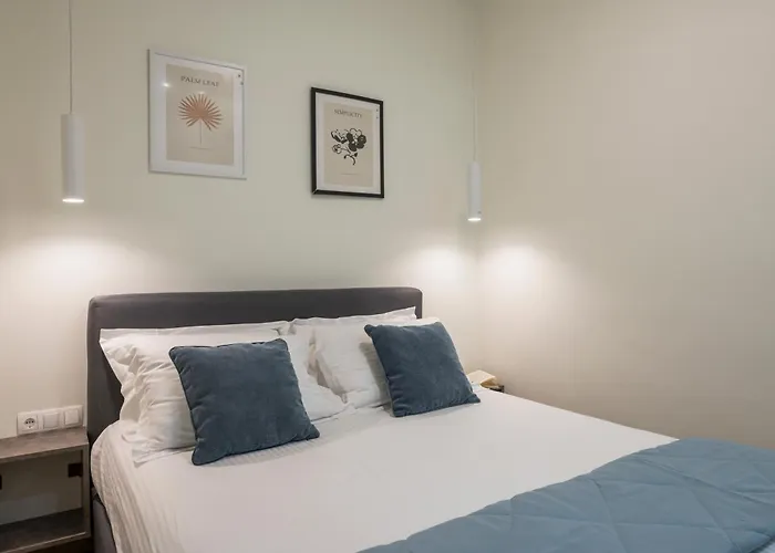 Luxury Pearl, Steps To The アパート ハニア