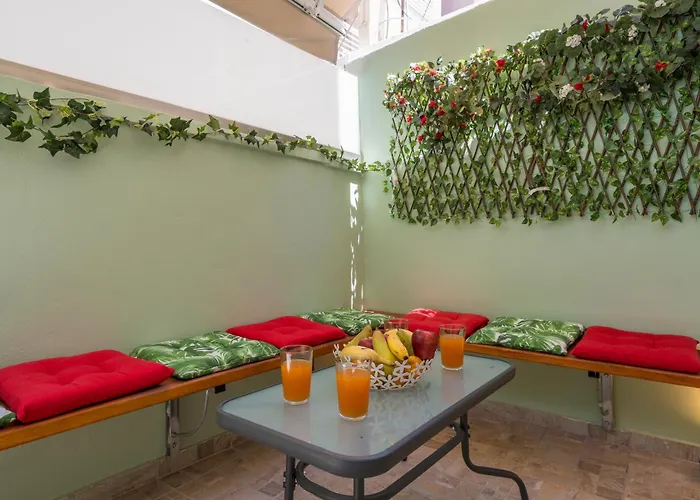 アパート Luxury Pearl, Steps To The *