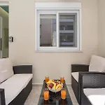 Luxury Pearl, Steps To The خانيا