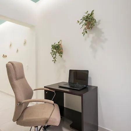 Apartment Luxury Pearl, Steps To The *